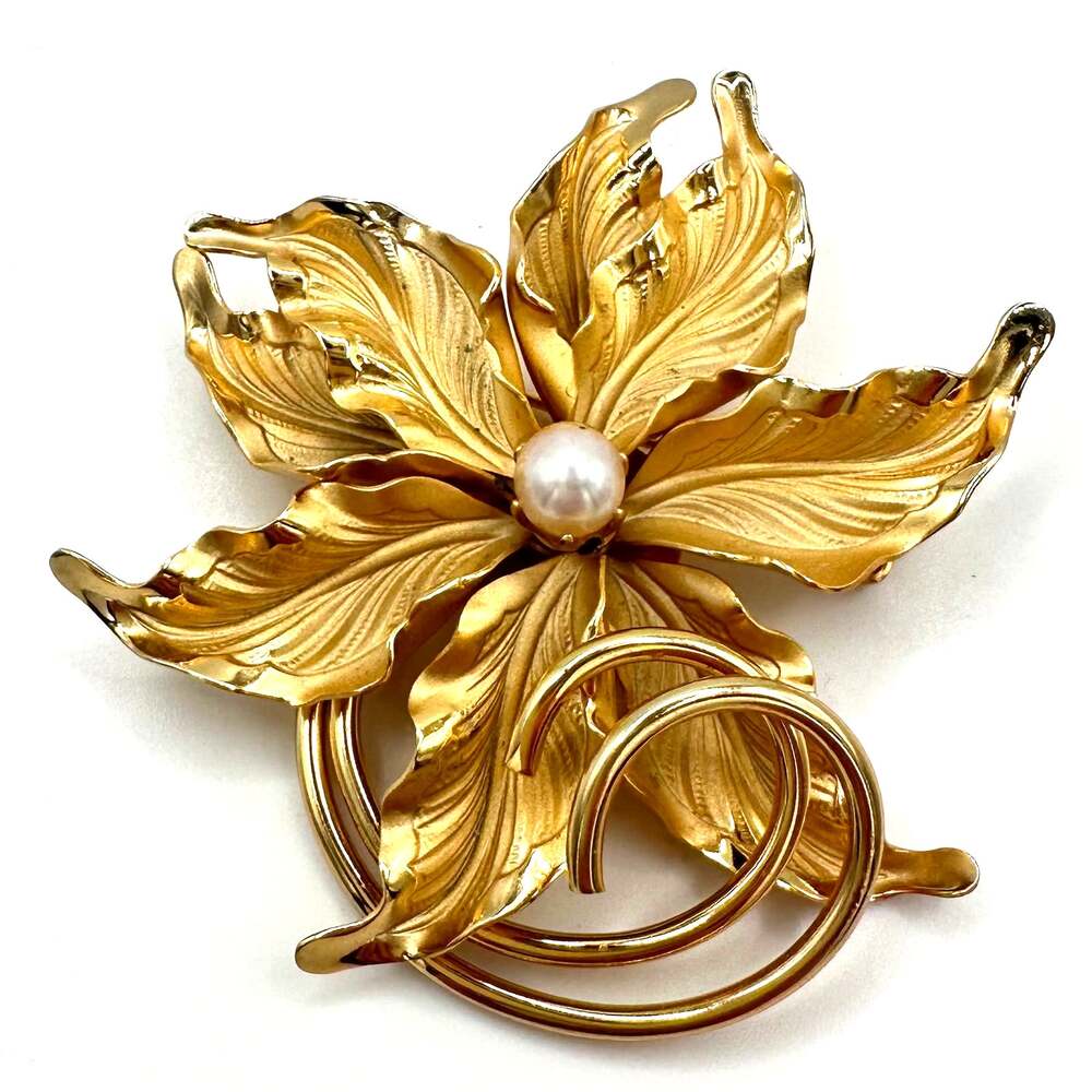 Vintage 1950s 1960s gold plated pink real freshwater pearl flower floral brooch